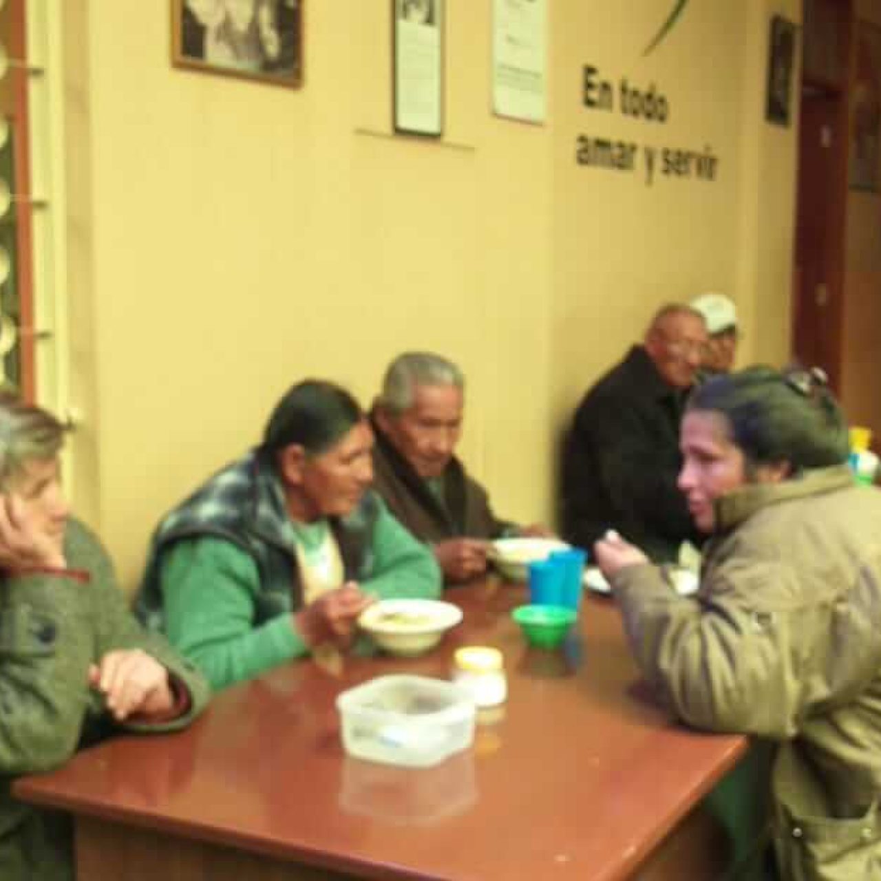 testimonianze-don-basilio-comedor-popular-s-calixto-13