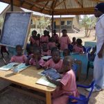 Realizzazione di una scuola elementare in Kona